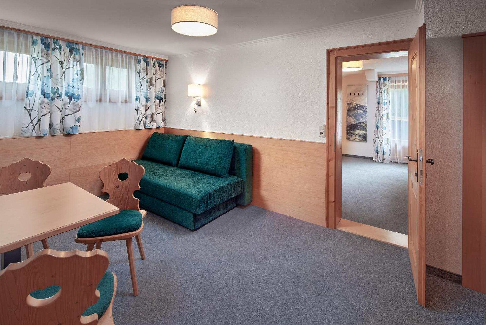 Hotel Gasthof Siggen Neukirchen am Großvenediger Стая снимка